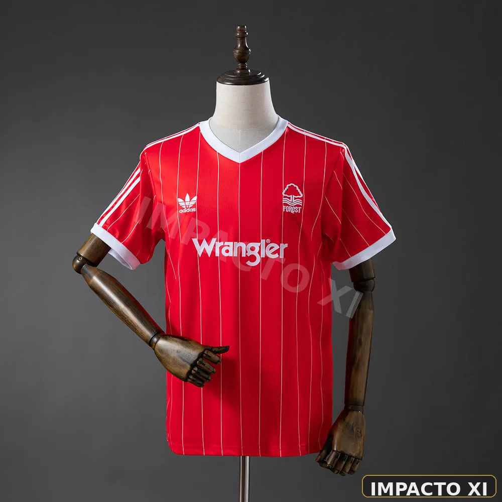 Camiseta retro Nottingham Forest visitante 1982/84