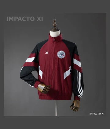 Cortavientos Ajax 2025/26 · CarmesĂ