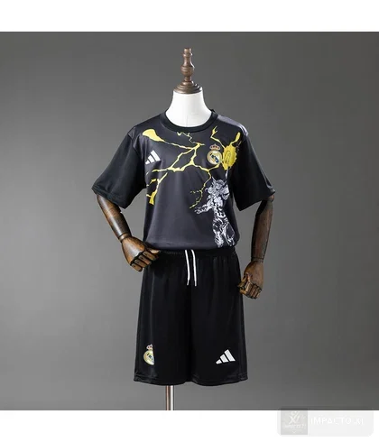 Conjunto infantil Real Madrid edición especial 2025/26
