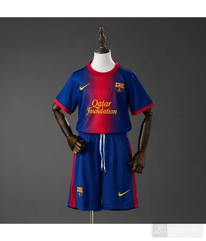 Conjunto infantil Barcelona equipación local 2012/13 · Retro