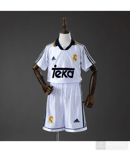 Conjunto infantil Real Madrid equipación local 1998/00 · Retro