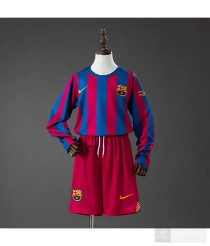 Conjunto infantil Barcelona equipación local 2005/06 · Manga larga · Retro