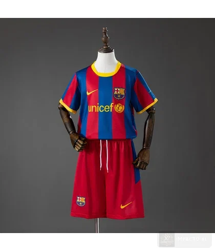 Conjunto infantil Barcelona equipación local 2010/11 · Retro
