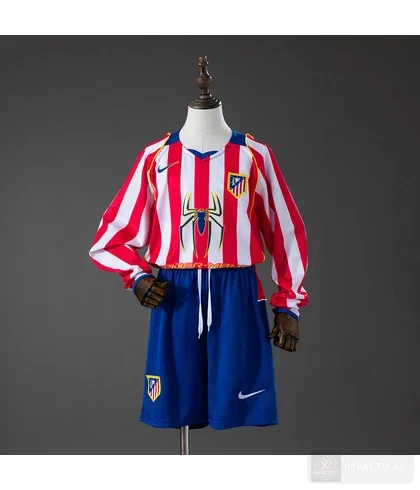Conjunto infantil Atlético de Madrid equipación local 2004/05 · Manga larga · Retro