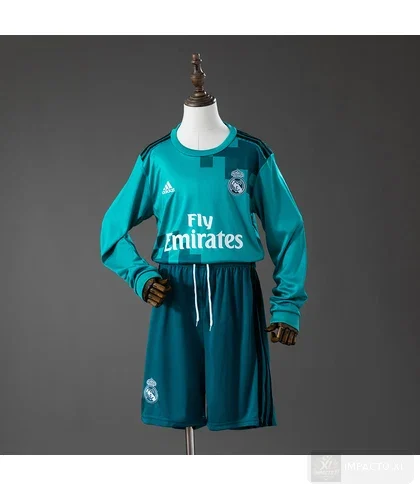 Conjunto infantil Real Madrid tercera equipación 2017/18 · Manga larga · Retro